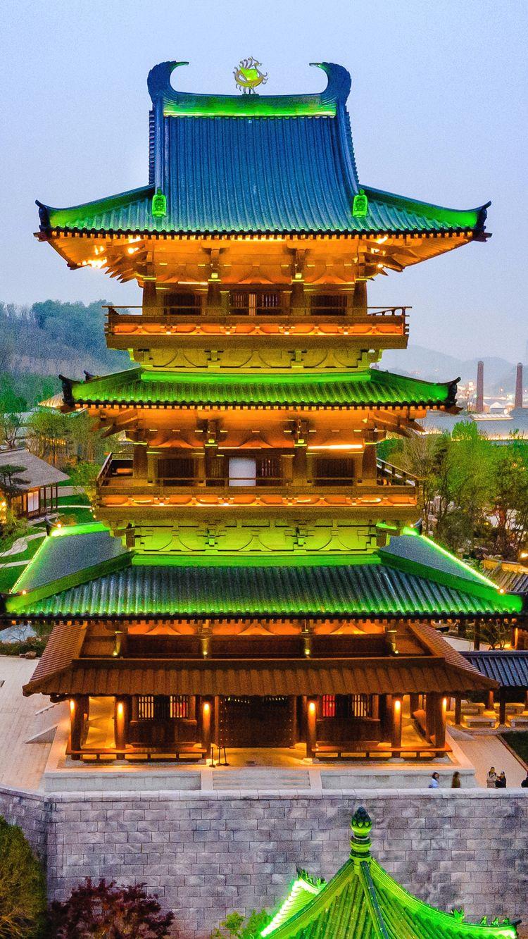 江苏各界共话发展，致敬领导与同胞