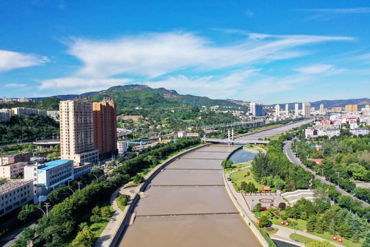 阳泉之光，探索学习变化的力量与自信之旅